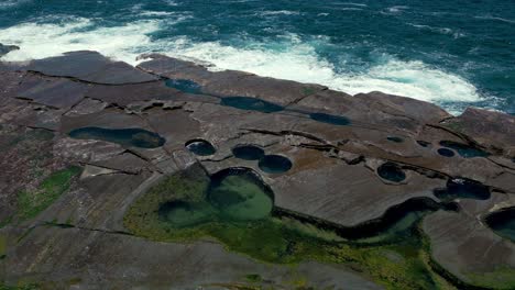 Figura-Ocho-Piscinas-En-El-Parque-Nacional-Real-De-Sydney-Cerca-De-Burning-Palms-Beach,-Australia