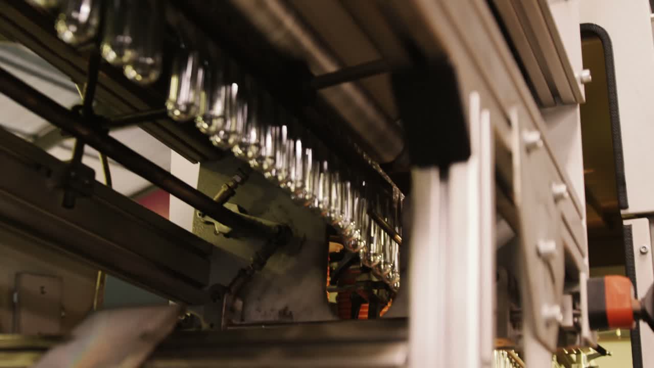 Water bottling line for processing in conveyor belt