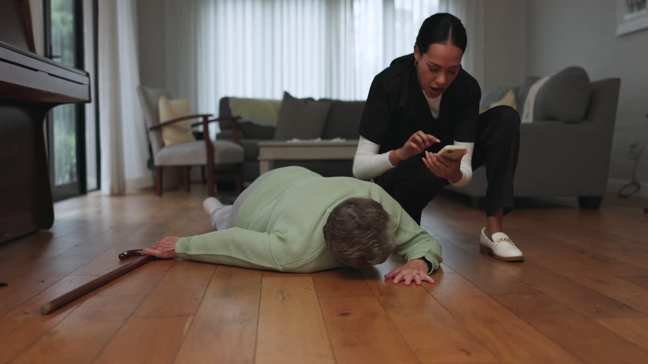 사고, 고령자와의 도움과 간호사