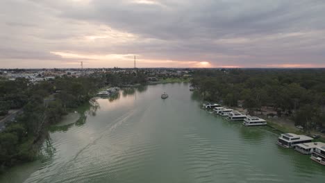 paddle steamer on the murray river at mildura, victoria australia