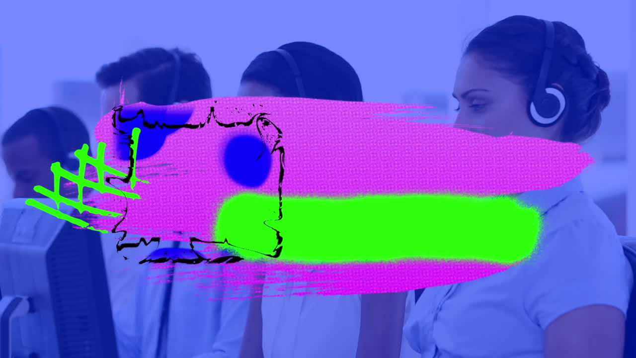 animación de formas coloridas sobre personas de negocios que usan auriculares