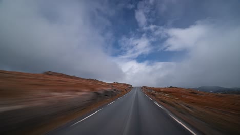 Eine-Fahrt-Auf-Der-Aurlandsfjellet-Road-In-Norwegen-5