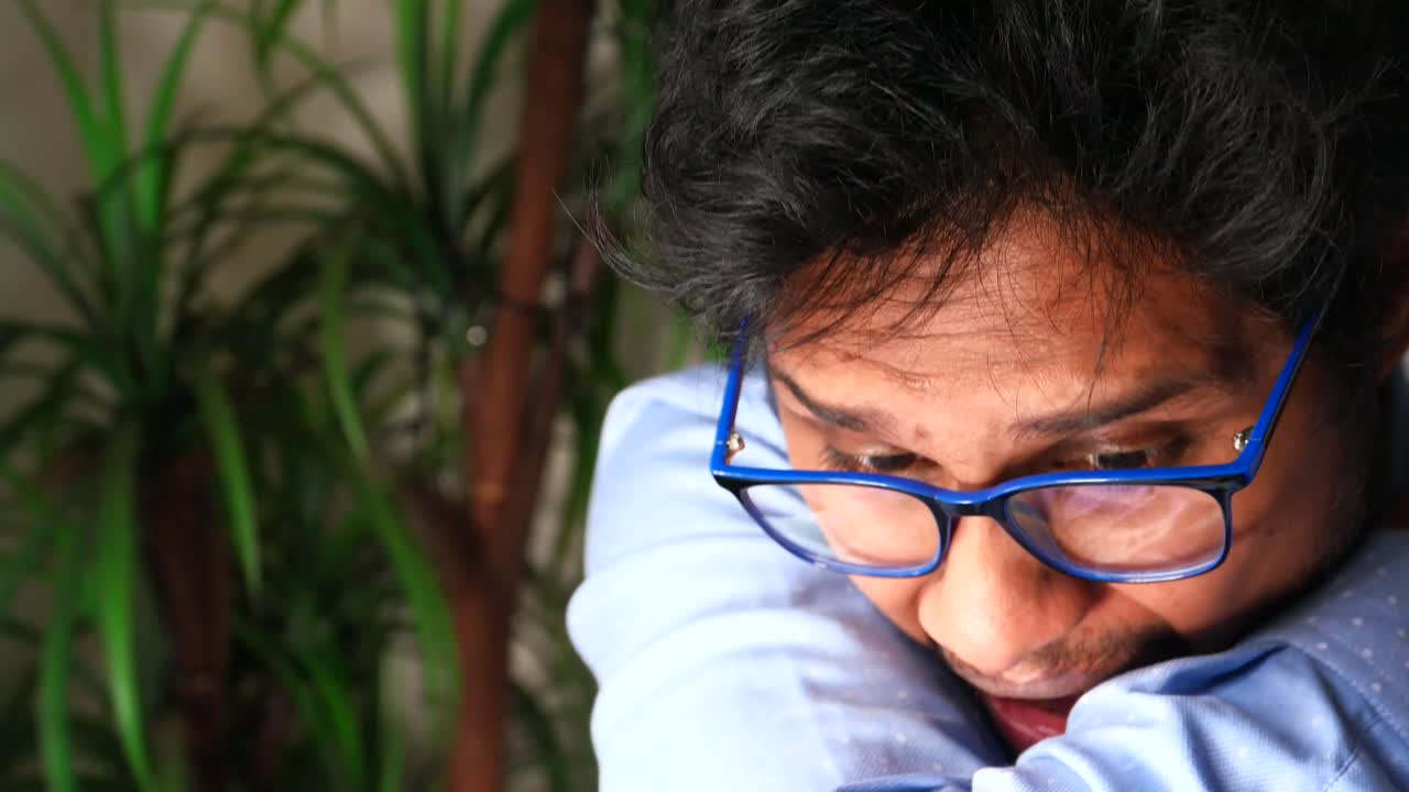 남자 기침이나 재채기