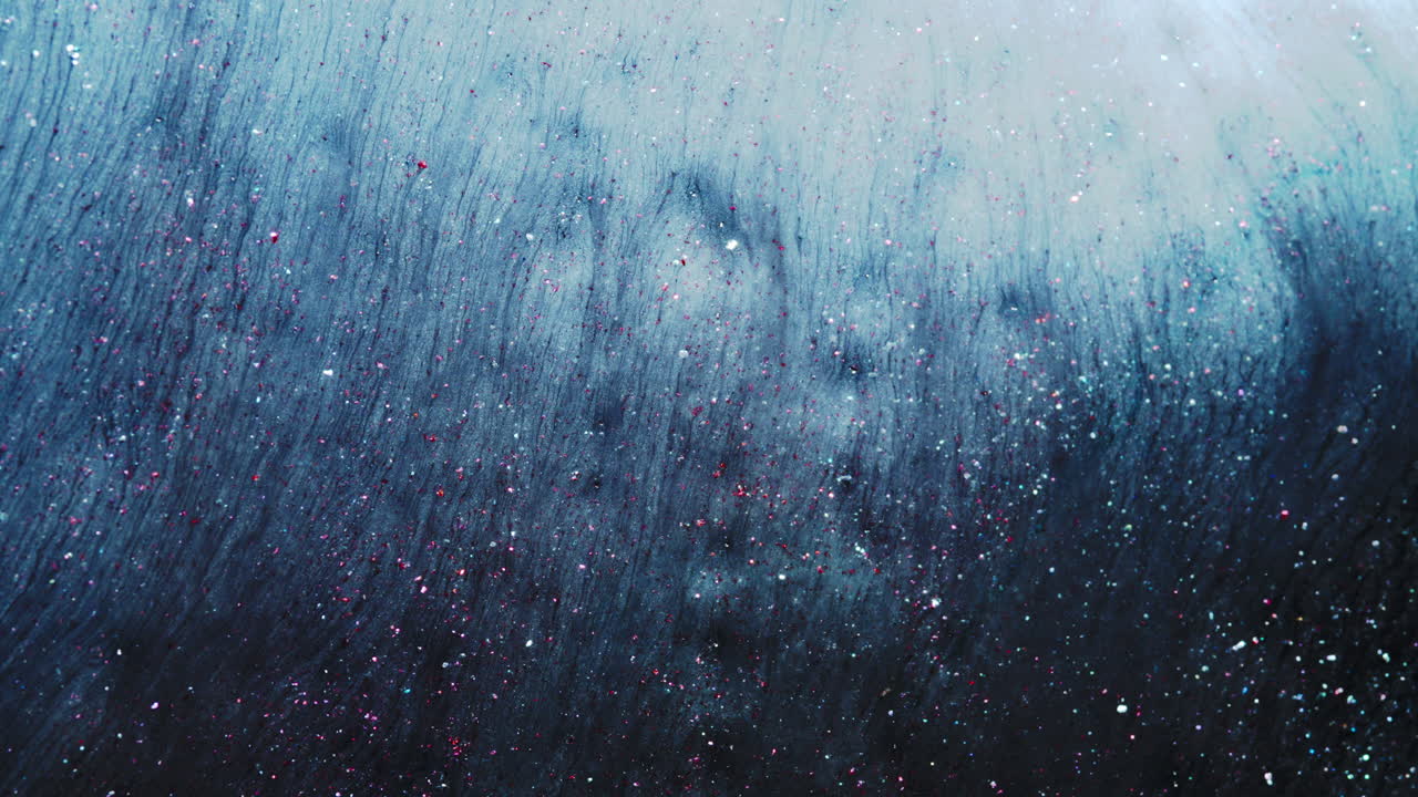 una textura abstracta serena con brillo reluciente sobre una superficie azul gradiente