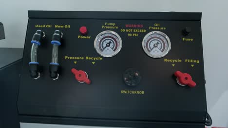 panel de control de la máquina de cambio de aceite