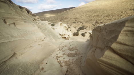 Ausgetrocknete-Wüstengebiete-Der-Kanarischen-Insel-Fuerteventura-Spanien