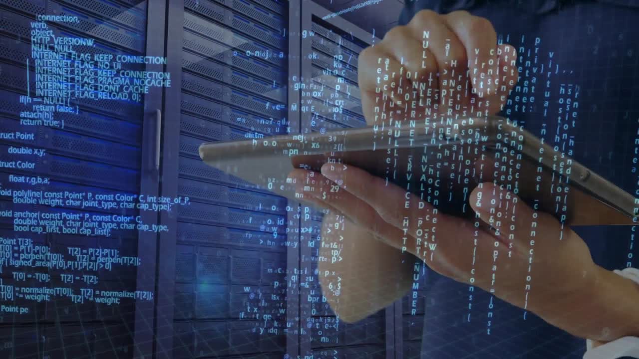 composición digital de procesamiento de datos contra la sección media de la mujer usando tableta digital en el servidor r