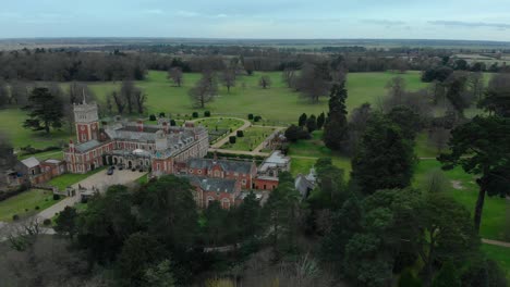 Antenne---Somerleyton-Hall-In-Somerleyton,-England,-Weitwinkelaufnahme