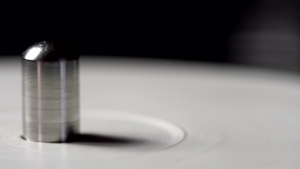 회전하는 회전판