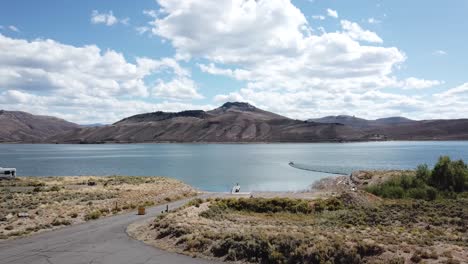 Lago-Topacio-En-Nevada-Toma-Aérea-4k-Acercar