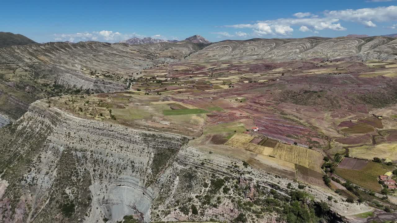 sucre bolivia caminata paisajes sudamericanos drone vista aérea de las montañas naturaleza