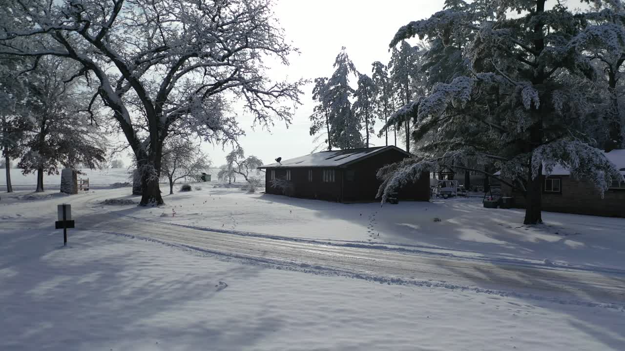 빌라 주거 지역 눈 덮힌, 뒤로 공중