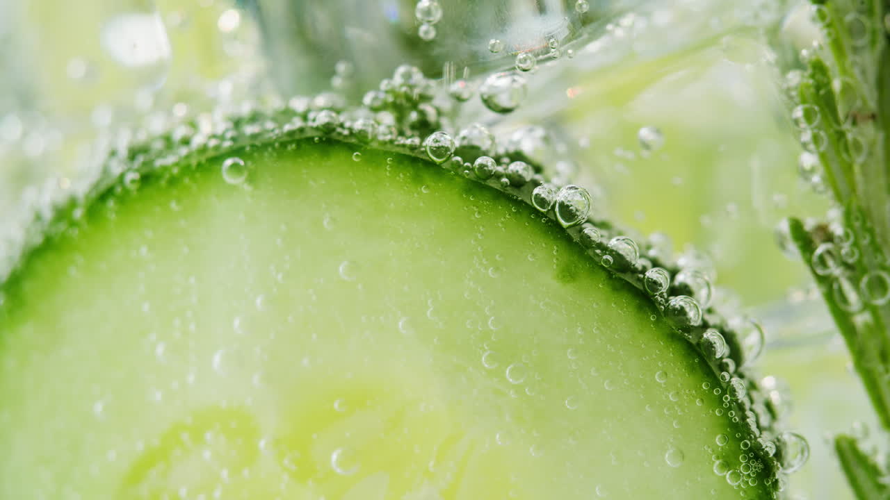 Cucumber Soda Water Slice