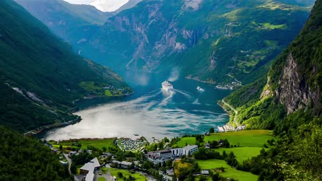 Fiordo-De-Geiranger,-Noruega