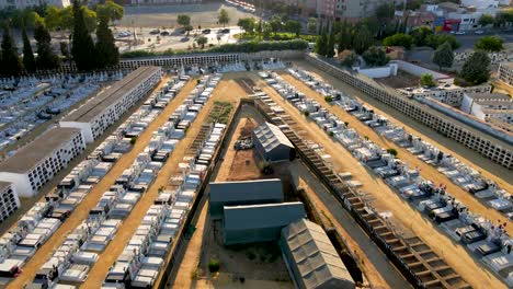 Luftaufnahme-Pico-Reja-Massengrab-Auf-Dem-Friedhof-Von-San-Fernando-In-Sevilla