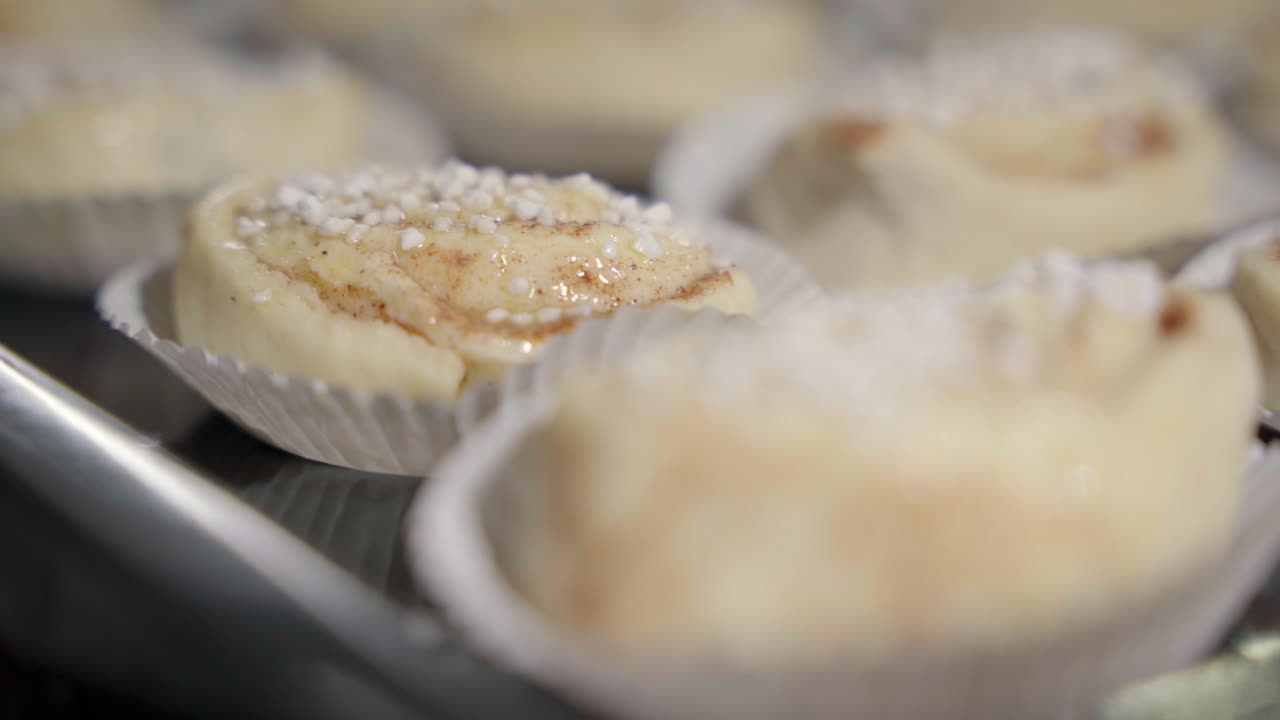 계피 빵의 중간 슬라이드 샷