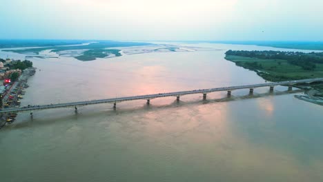 Puente-Saryu-Sobre-El-Río-Ghaghara-Y-Vistas-A-La-Ciudad-En-Uttar-Pradhesh