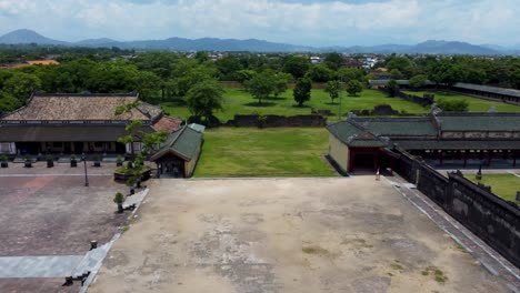 ciudad imperial de hue en vietnam y los templos dentro de la ciudadela