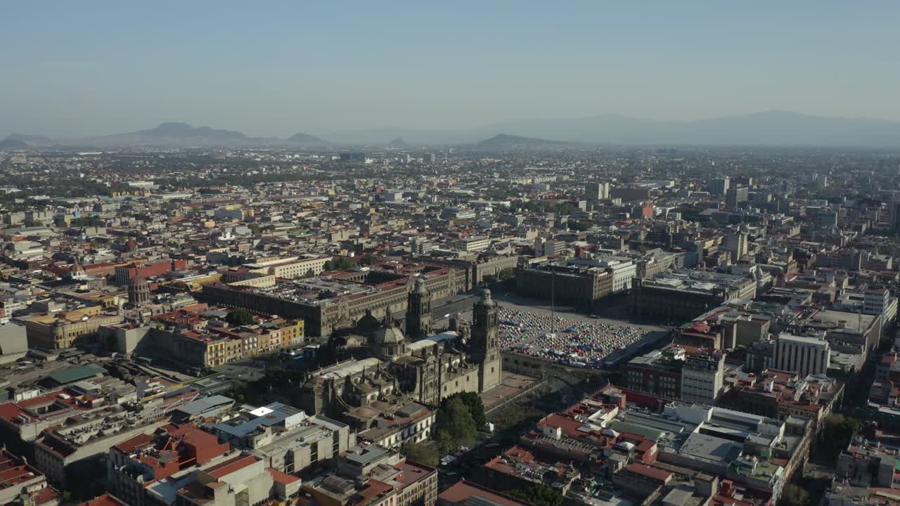 Veduta aerea dello Zocalo di Città del Messico nel pomeriggio