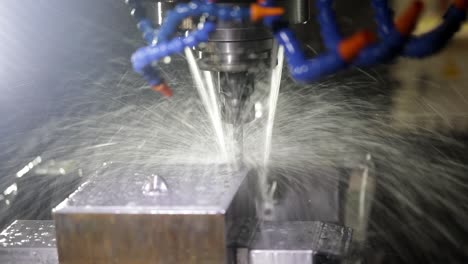 máquina de fresado cnc para el trabajo de metales.