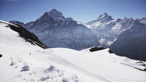 Skiing-spot-for-tourists-visiting-Swiss-alps-Grindelwald