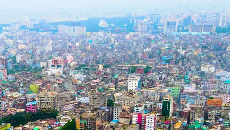 Luftaufnahme-Der-überfüllten-Skyline-Der-Megacity-Im-Smog