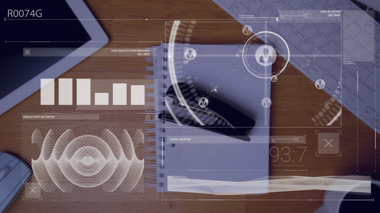 анимация цифровой обработки данных через планшет и компьютер на столе