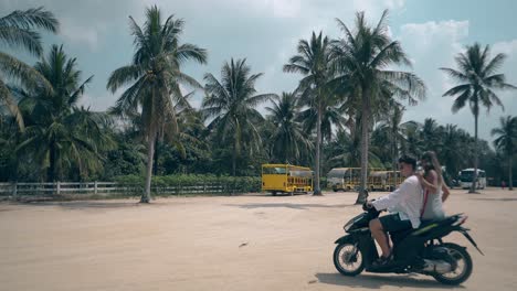 guy-girl-appears-on-black-motorbike-woman-gets-off-runs-away