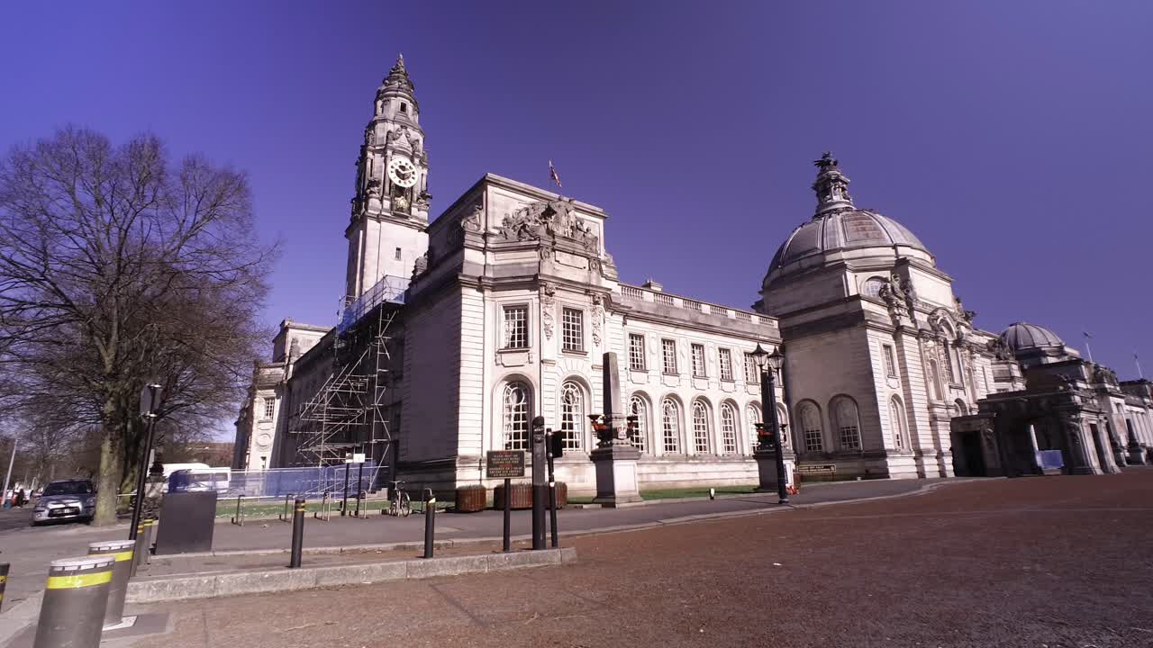 ayuntamiento en cardiff