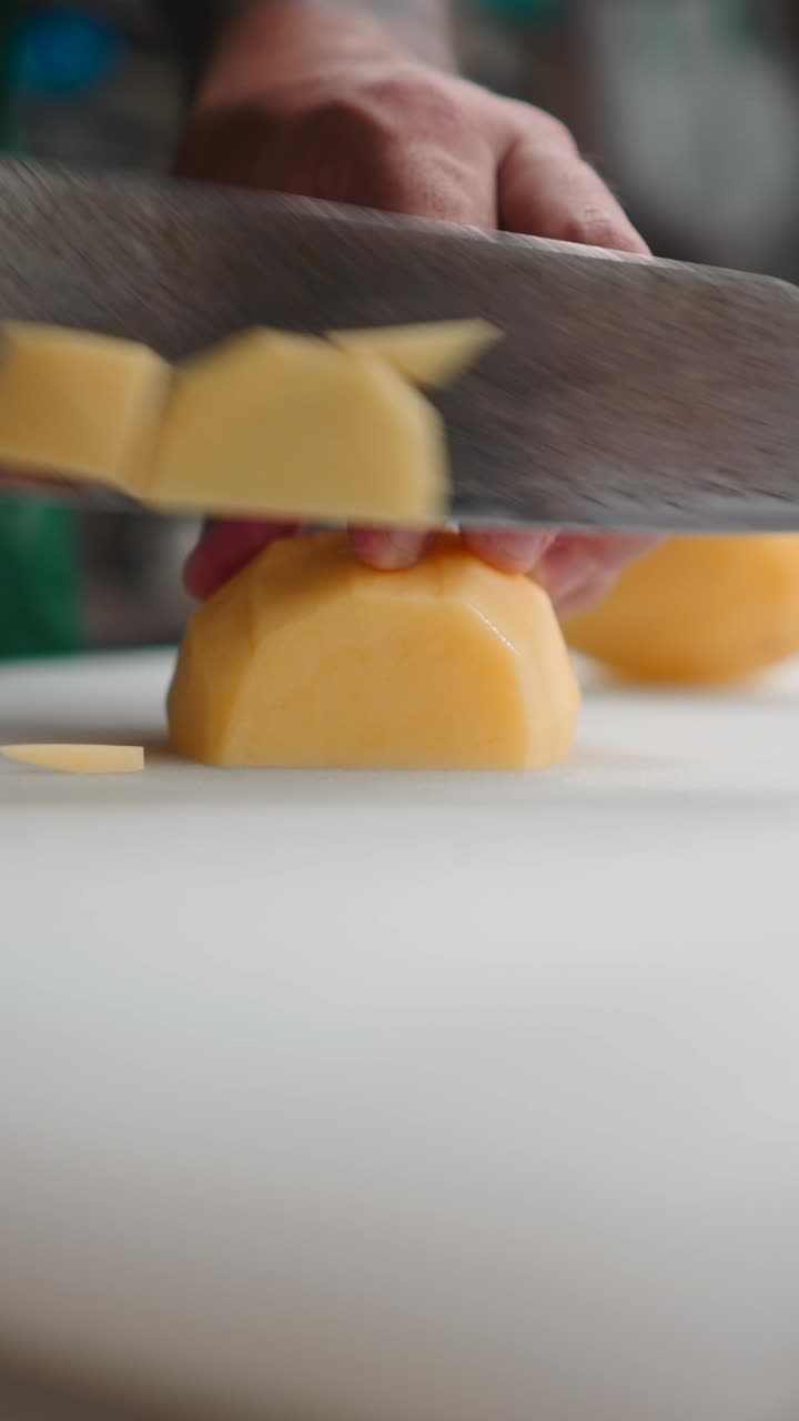 Cutting potatoes