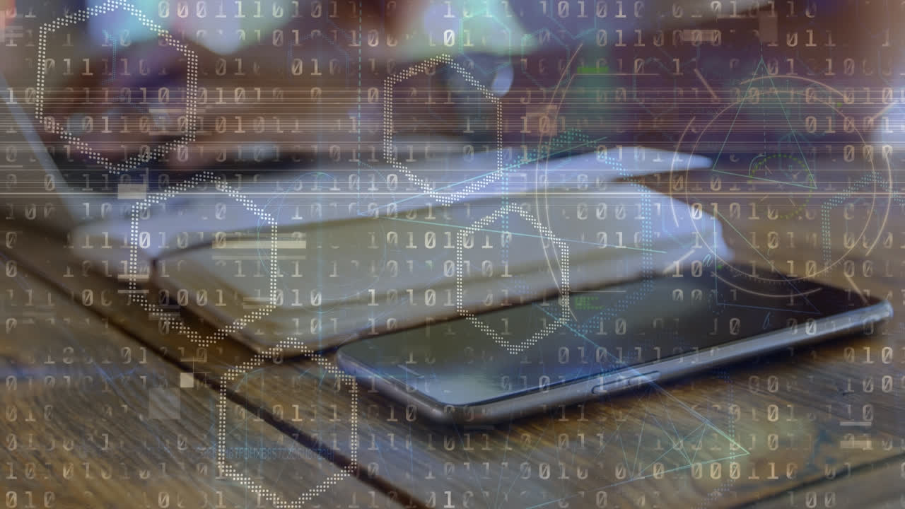 노트북을 사용하는 두 인종 여성의 손에 대한 화학 공식과 이진 코드의 애니메이션