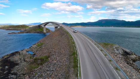 Luftaufnahmen-Der-Atlantikstraße-In-Norwegen