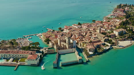 Drone-shot-over-sirmione-castle,-Garda-Lake,-Italy