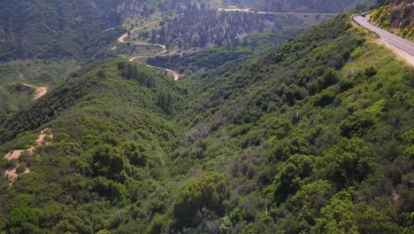 impresionante paisaje aéreo montañoso