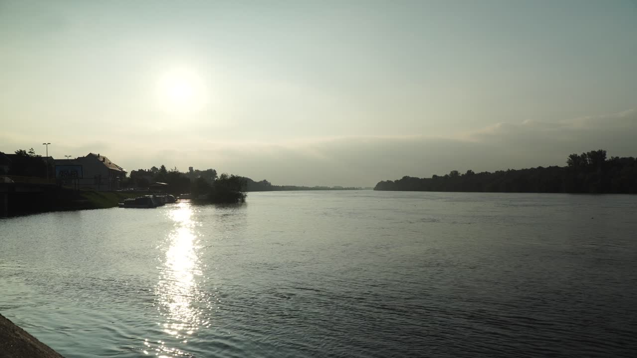 río sava en el distrito de brcko, bosnia y herzegovina