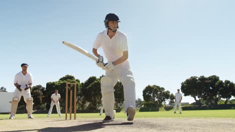 Bateador-Jugando-Un-Golpe-Defensivo-Durante-El-Partido-De-Cricket