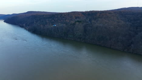 Río-Susquehanna,-Cuenca-Natural-Desemboca-En-La-Bahía-De-Chesapeake