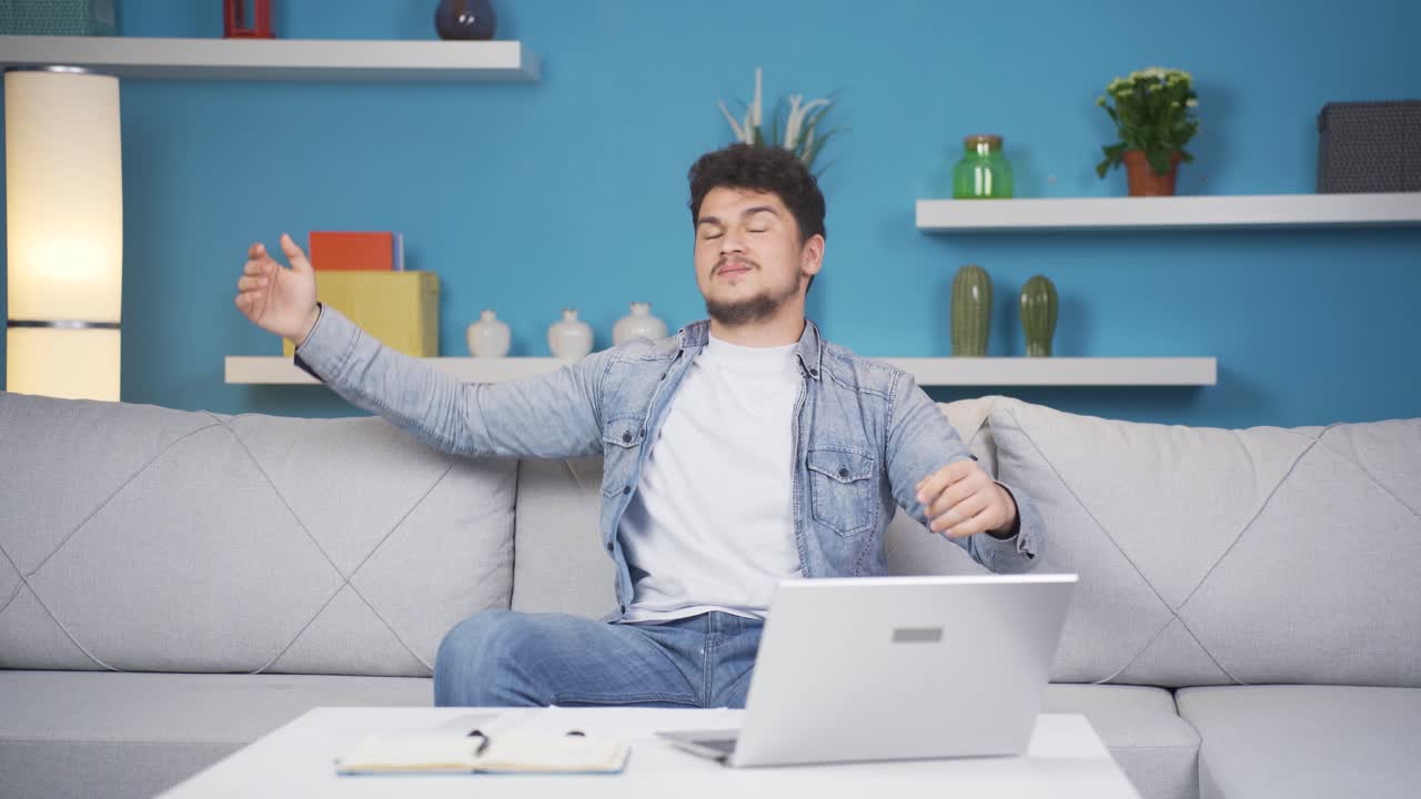 혐오스러운 사람.