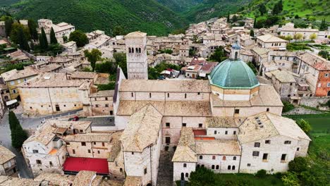 Cathedral-of-San-Rufino-of-Assisi-With-Blue-Dome-Within-The-Town-And-Comune-Of-Assisi-In-Italy