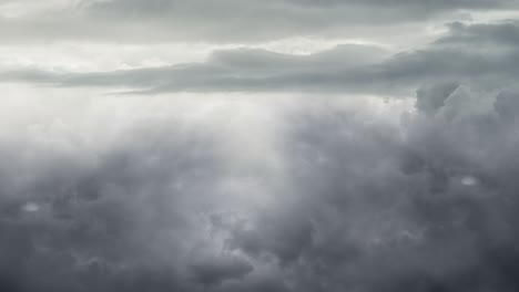 Stürmischer-Himmel-Und-Schwerer-Wolkenhintergrund