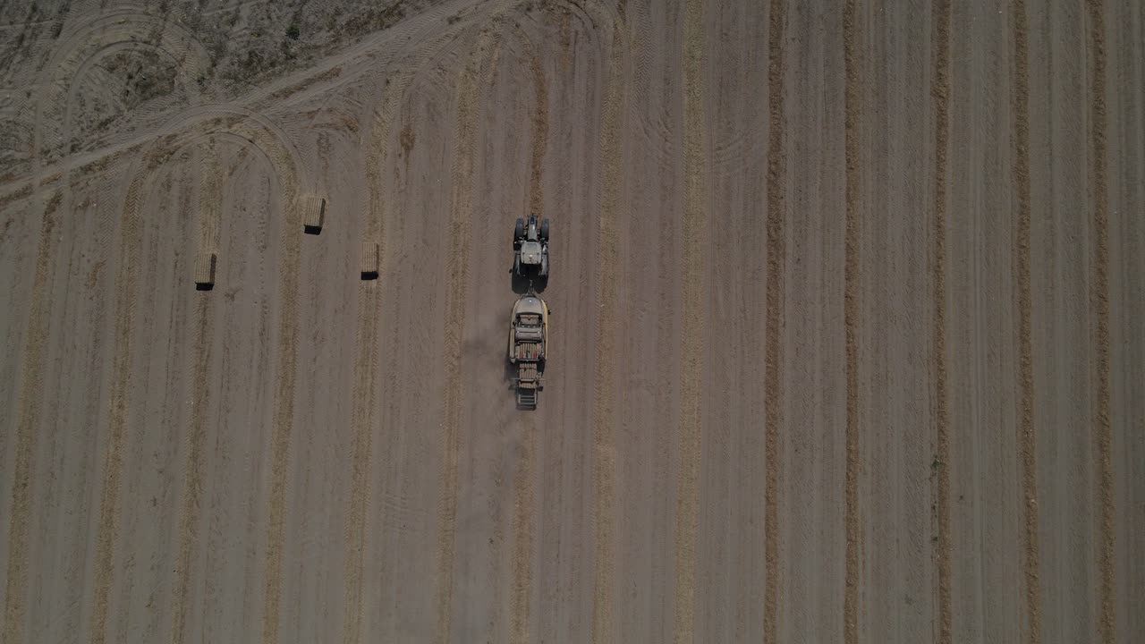 발 트랙터의 반환