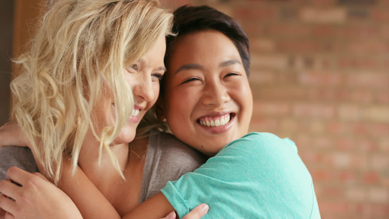 이 집에는 사랑이 부족하지 않습니다.