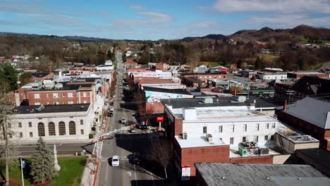 aerial push in to marion virginia, marion va, marion in 4k