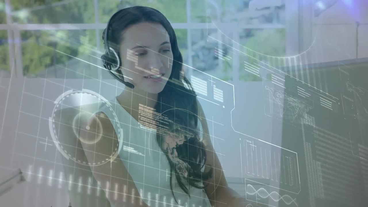 agente del centro de llamadas hablando con un cliente