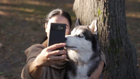 Pet-owner-with-her-dog