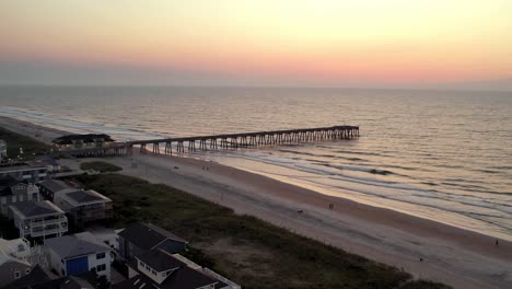 Muelle-De-Pesca-Aérea-De-Sunrise-En-Wrightsville-Beach-Nc