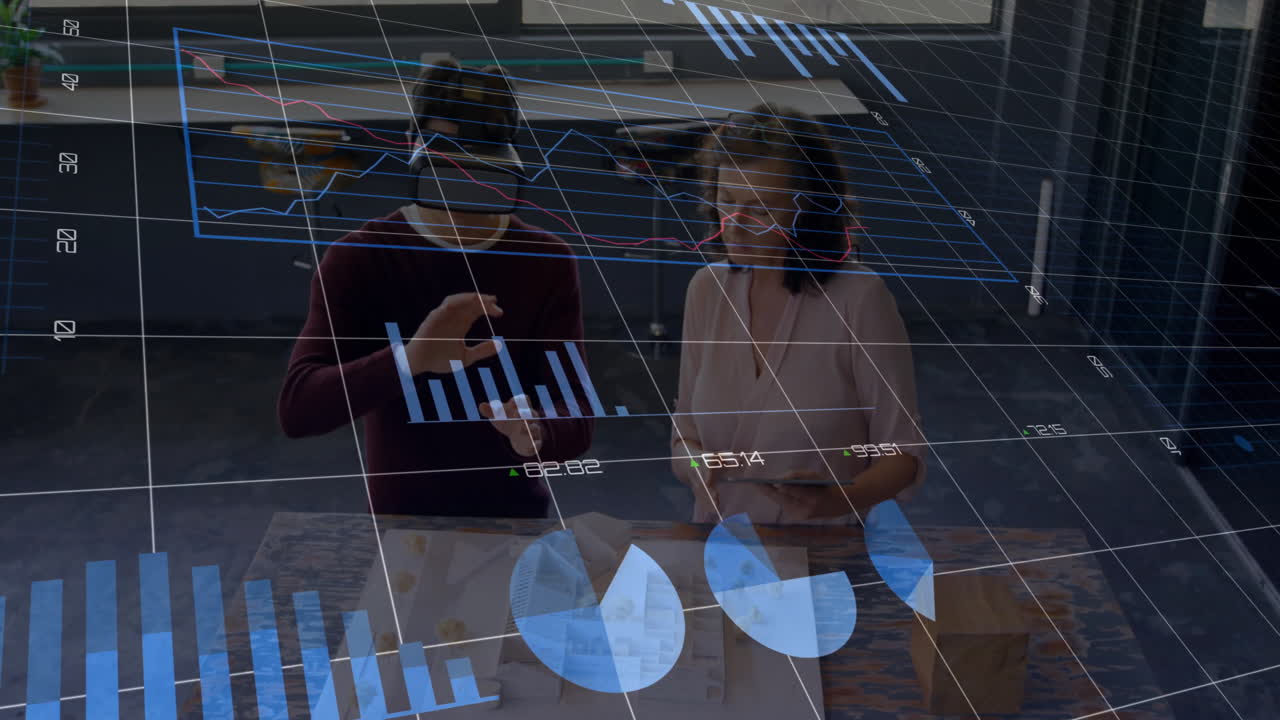 animación del procesamiento de datos financieros sobre diversas personas de negocios en la oficina