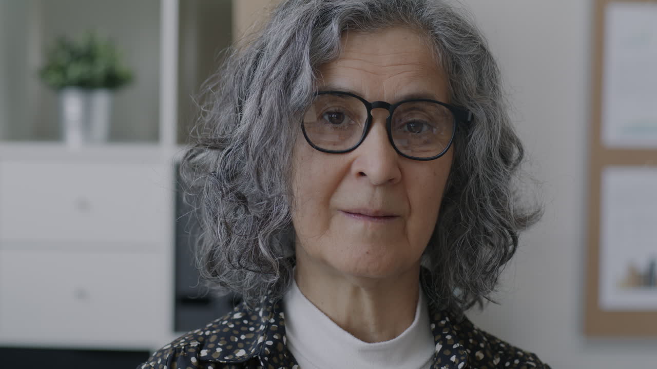 Ritratto di una donna anziana
