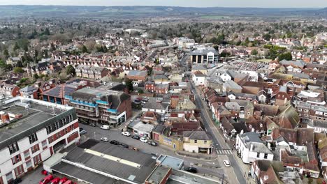 Absteigende-Drohne,-Luftaufnahme-Von-Sevenoaks-Town,-Kent,-Großbritannien