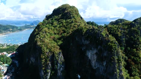 Luftbogen-über-Den-Taraw-Klippen-In-Der-Stadt-El-Nido,-Palawan,-Philippinen